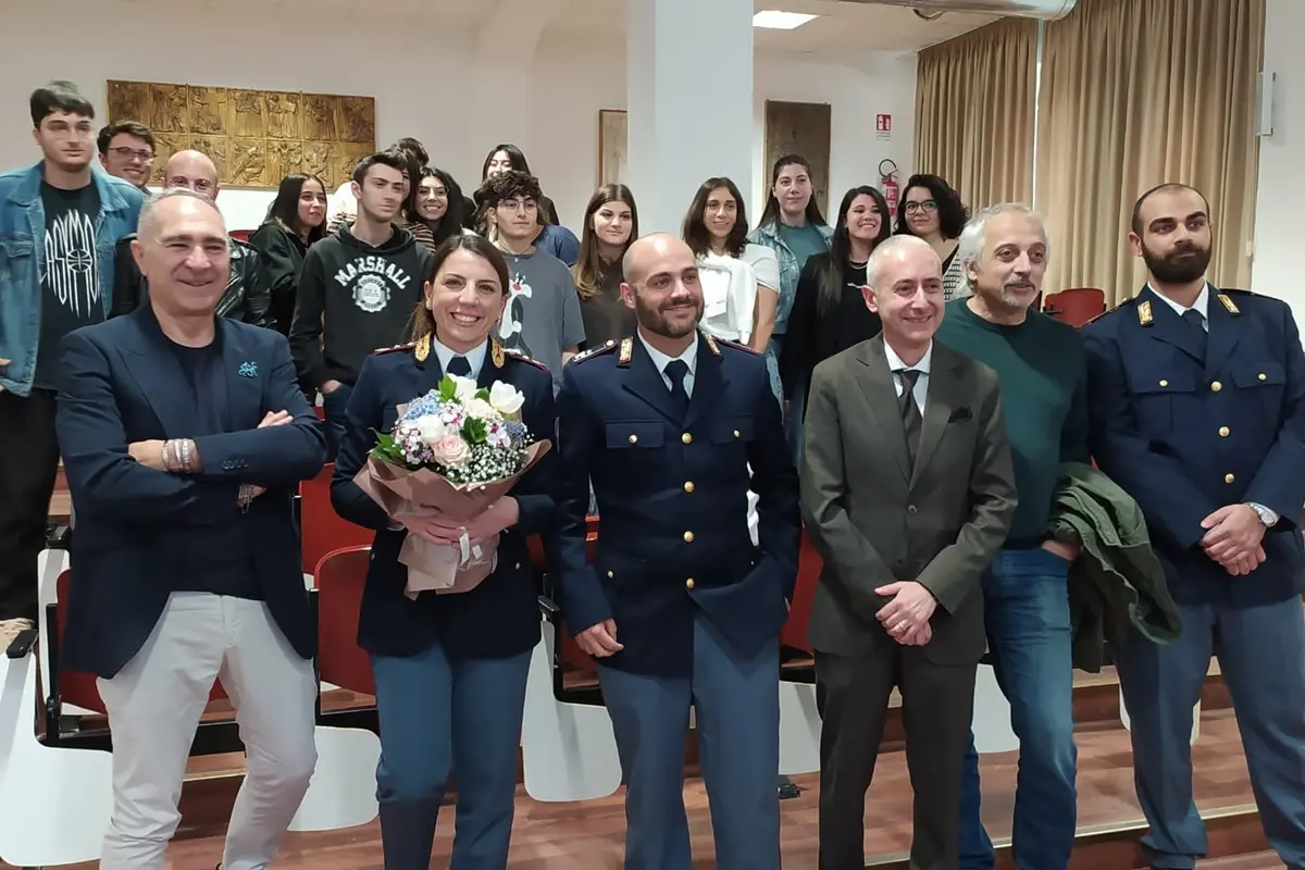 Reggio, la polizia postale incontra gli studenti dell'Accademia di Belle Arti