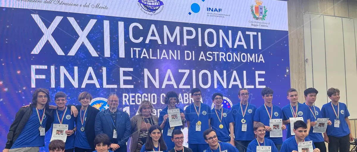 Campionati nazionali di Astronomia, tutti reggini gli studenti calabresi distintisi nelle fasi finali in riva allo Stretto - VIDEO