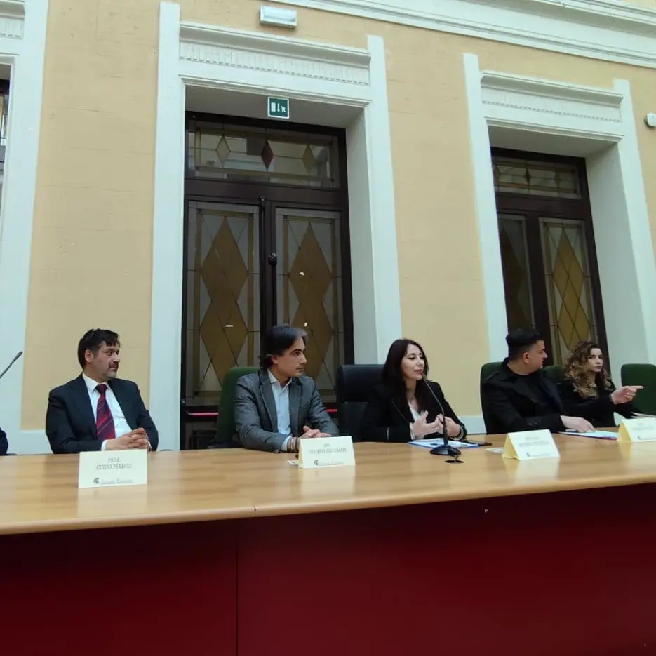 A Palazzo Alvaro i 20 anni di Leonida Edizioni, «Cultura, impegno sociale, conoscenza e dialogo tra i popoli»
