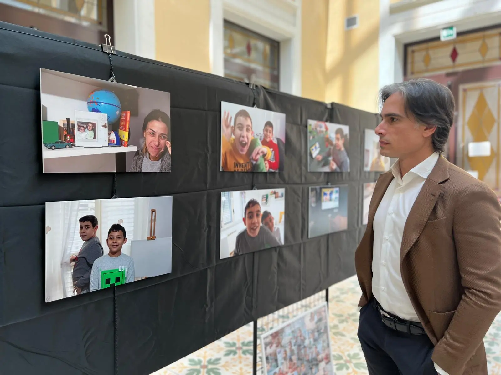 Reggio, una mostra sui disturbi dello spettro autistico: apre i battenti \"Mio fratello è figlio unico\"