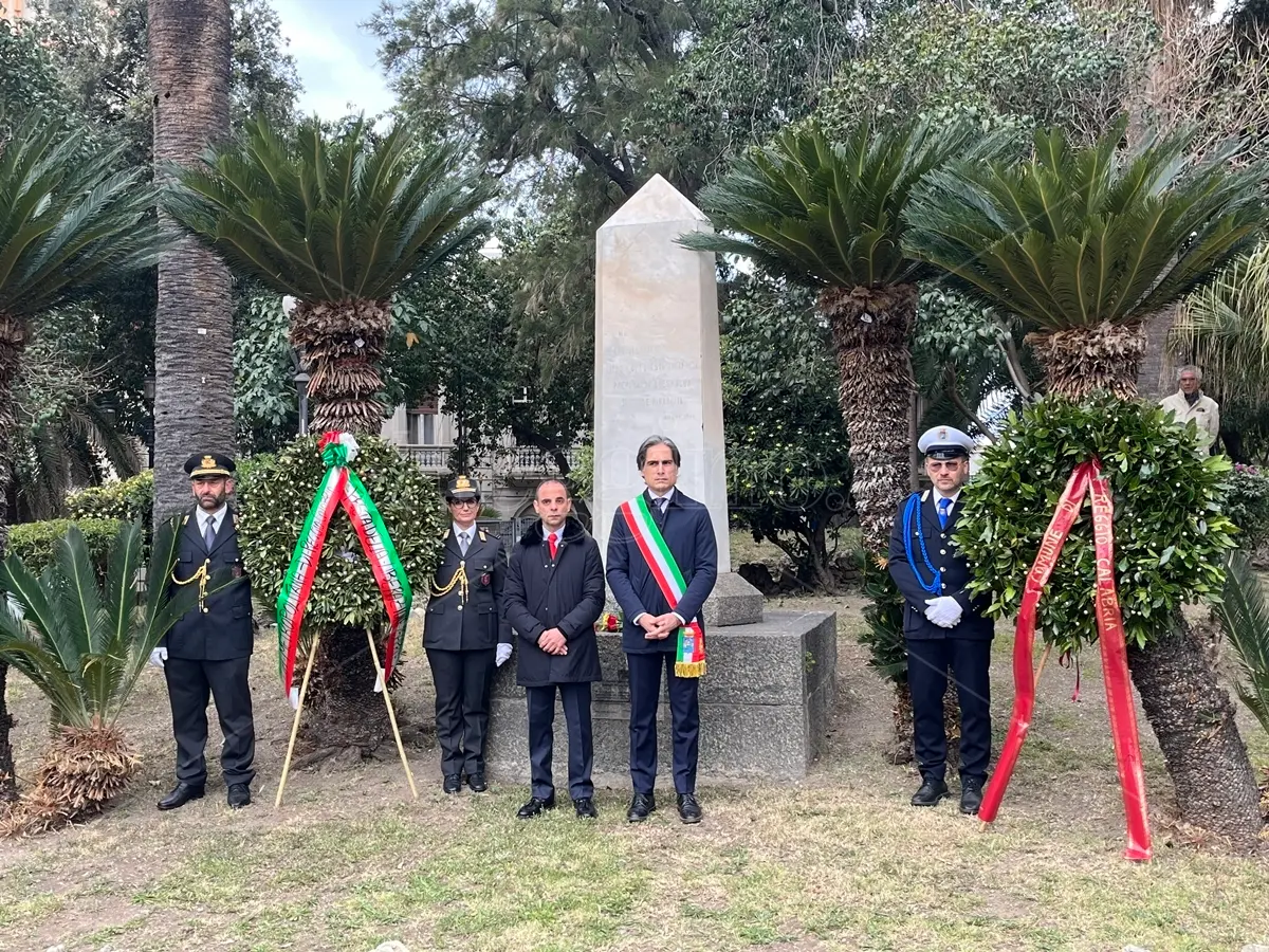 25 aprile, il sindaco Falcomatà declama le parole di Scurati: «Viva la Reggio Antifascista» - VIDEO