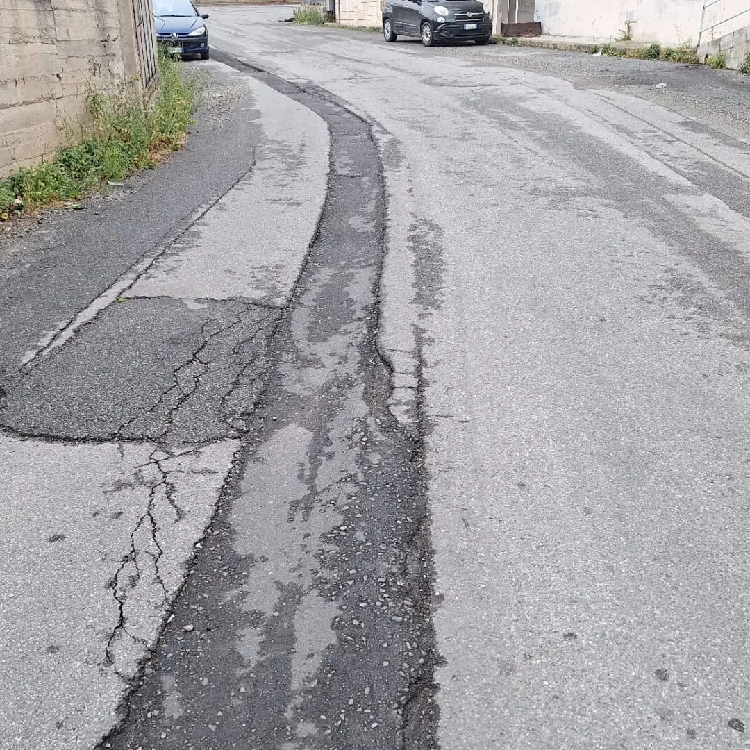 Reggio Sette Punto Zero punta il dito sul «dissesto delle strade dell’Eremo e del resto della città»