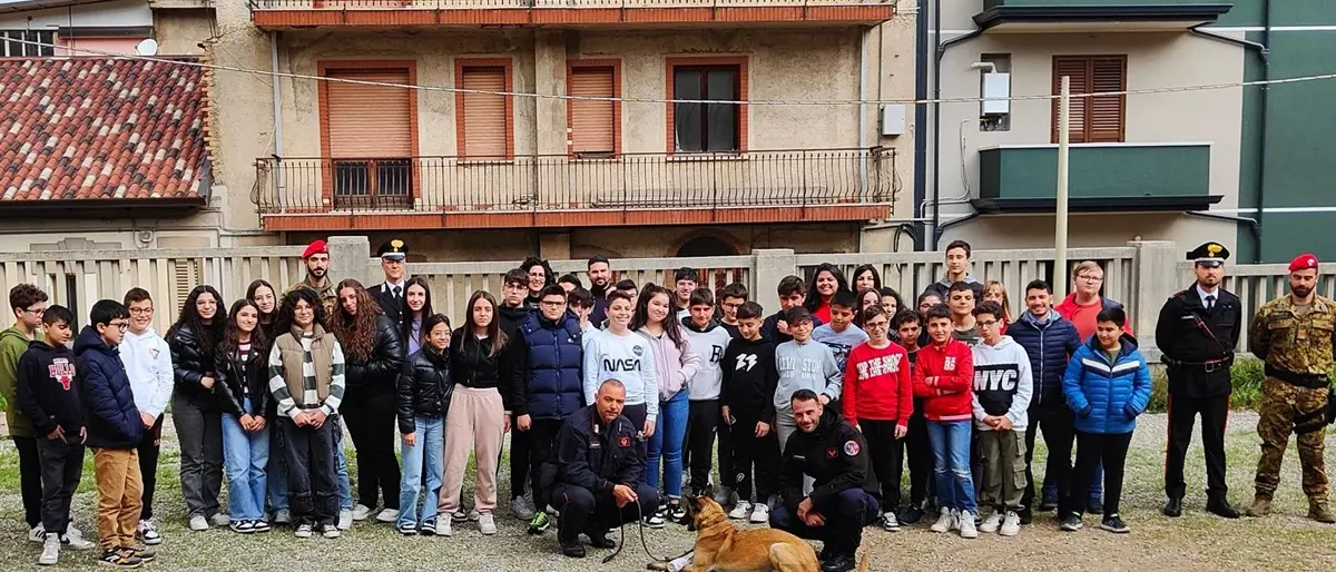 Molochio, a scuola con l'Arma dei carabinieri