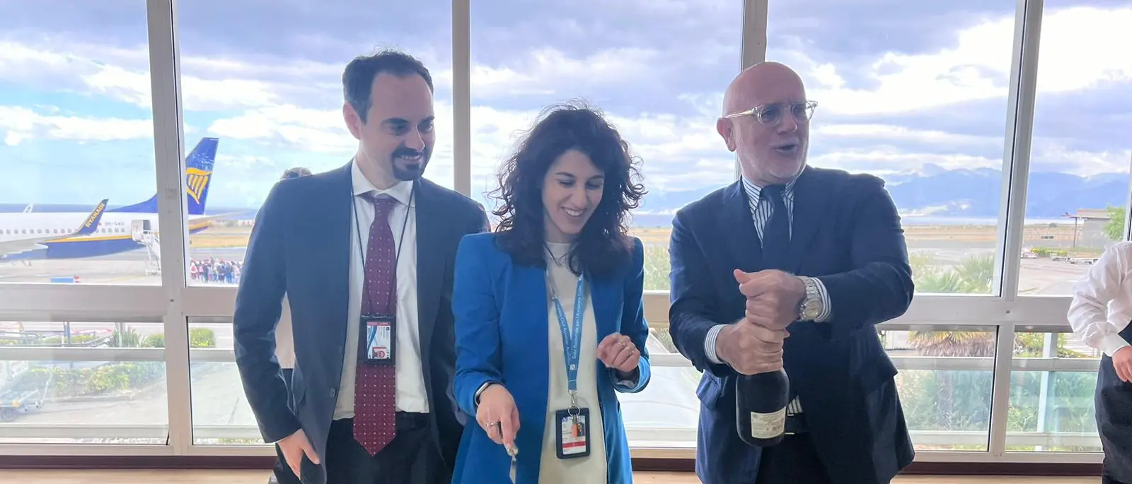 Reggio, battesimo del volo per Ryanair. Bologna e Venezia al completo - VIDEO - FOTO