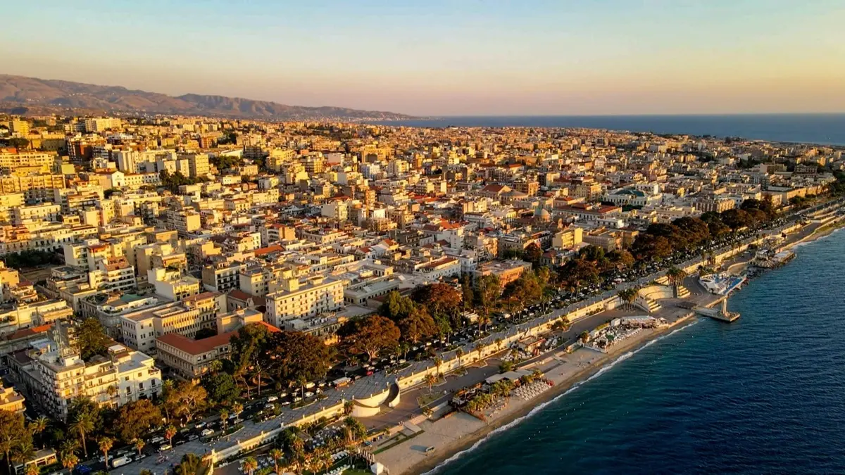 Reggio, murales della nuova piazza di via Mercalli: al via le votazioni. Ecco come partecipare