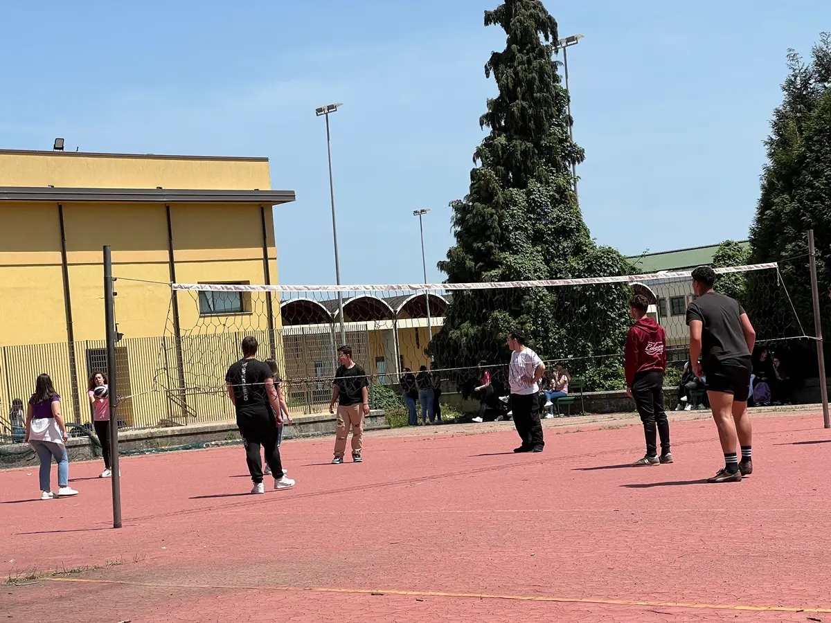 Palmi, all'Istituto d'istruzione superiore Einaudi-Alvaro è festa dello sport con la \"Triade dello studente\"