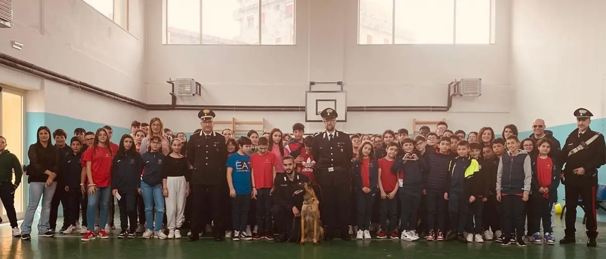 Reggio, i carabinieri spiegano il bullismo agli studenti