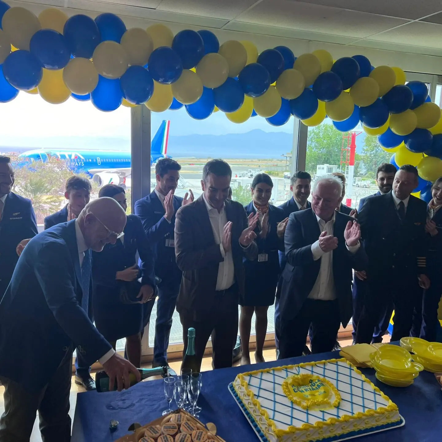 Pendolari dello stretto: «Effetto Ryanair? Conquistare l'utenza Messinese trasformando il piazzale aliscafi in un Terminal tra le due città»