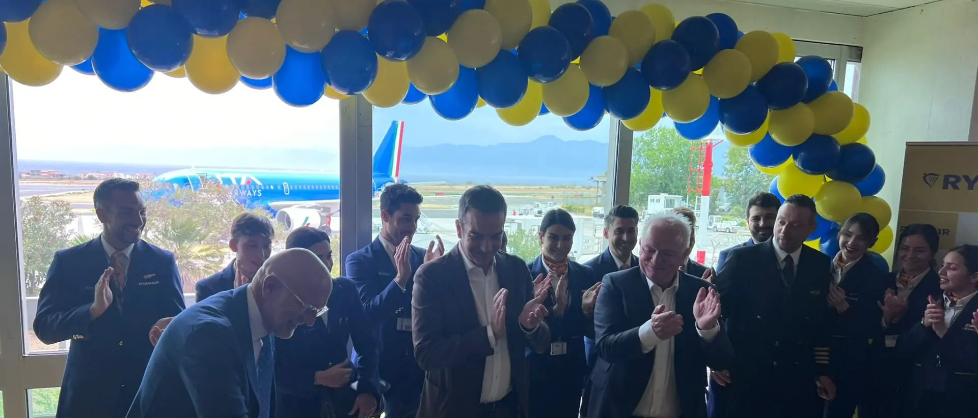 Pendolari dello stretto: «Effetto Ryanair? Conquistare l'utenza Messinese trasformando il piazzale aliscafi in un Terminal tra le due città»