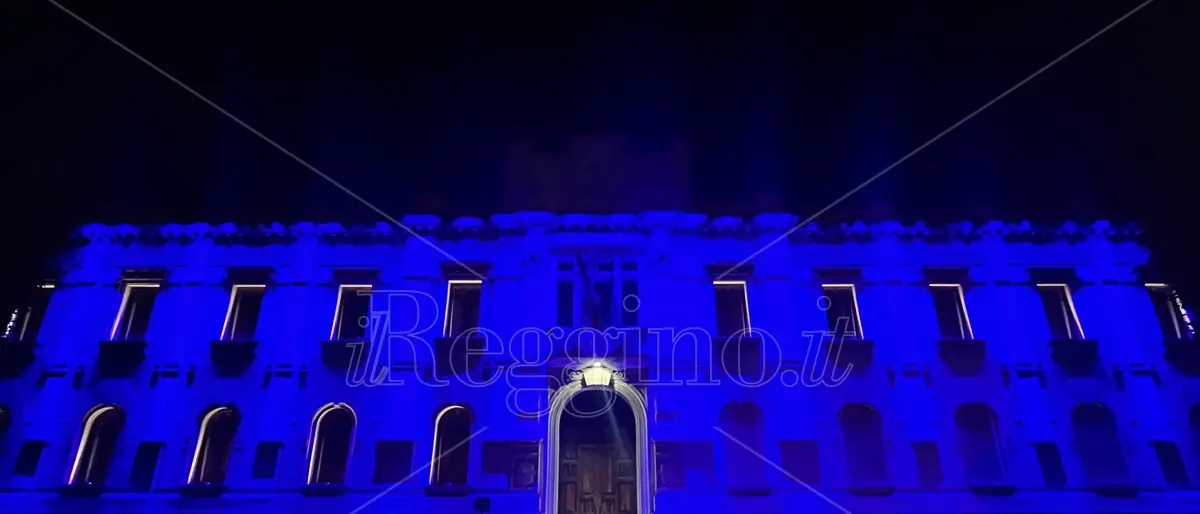 Reggio, palazzo San Giorgio illuminato d'Europa - FOTO