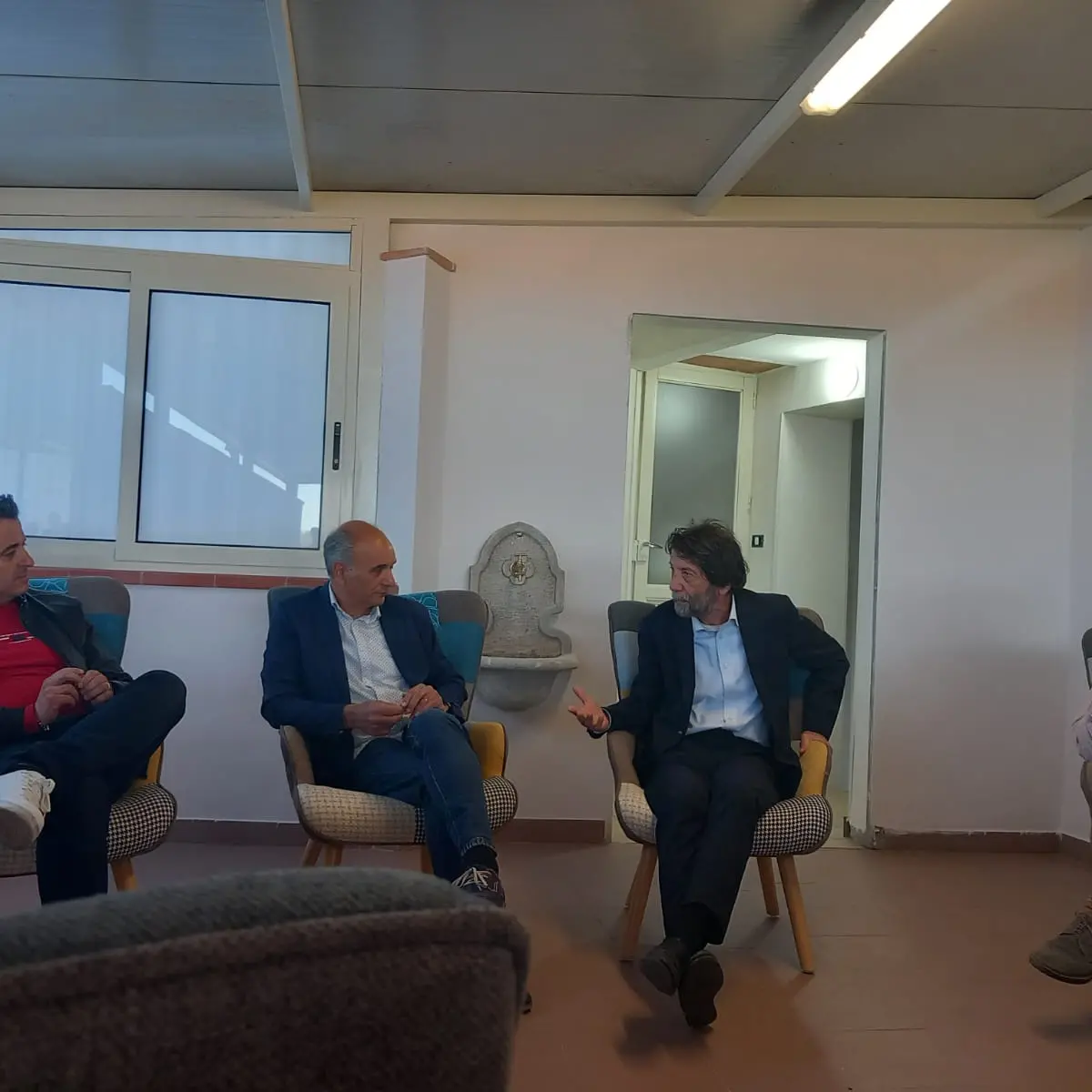 Massimo Cacciari a Camini: «La politica è miope sui temi dell’immigrazione. L’Europa deve dare spazio all’accoglienza»