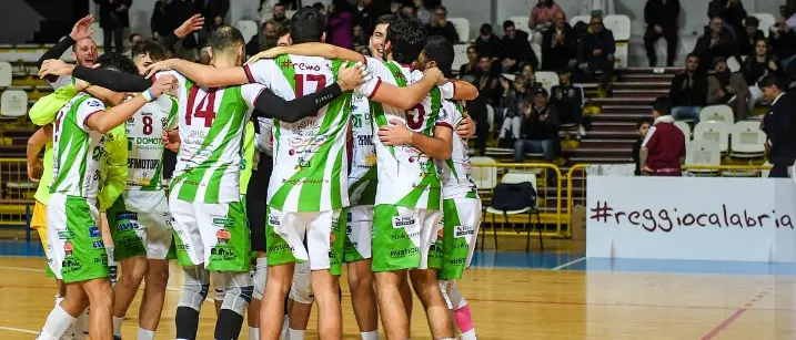 Domotek Volley Reggio Calabria, sabato a Vibo Valentia per l'ultima tappa prima della corsa playoff