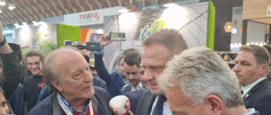 Il Bergamotto di Reggio Calabria alla Fiera Macfruit 2024 ed al Cibus di Parma