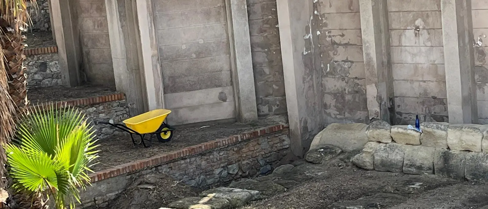 Pulizie straordinarie in vista dell'estate per le Mura Greche