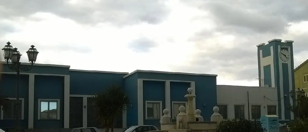 Locri, crolla parte del controsoffitto all’istituto alberghiero: lezioni sospese