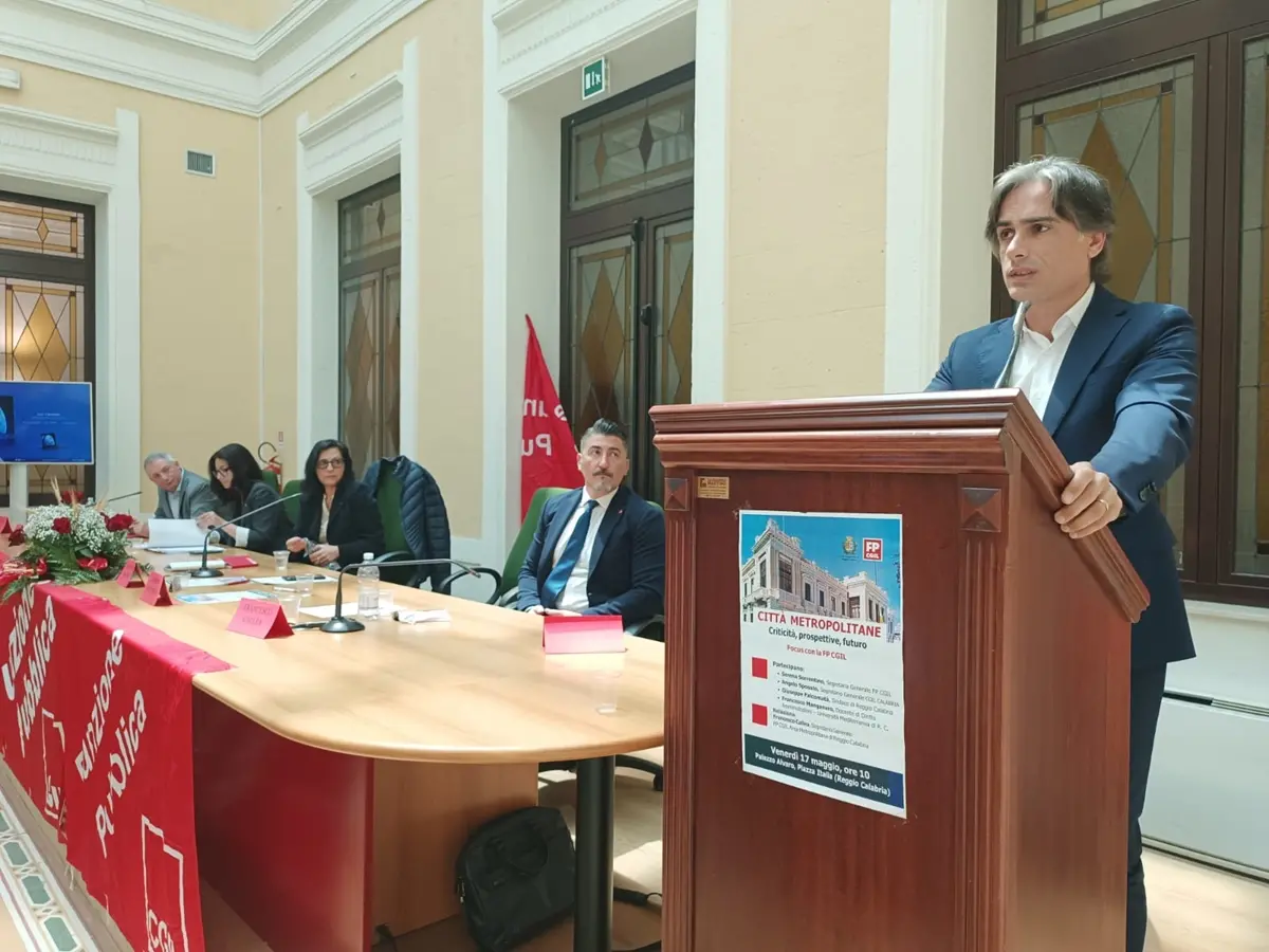 Reggio, a palazzo Alvaro la Cgil discute di \"Città Metropolitane: criticità, prospettive, futuro\"