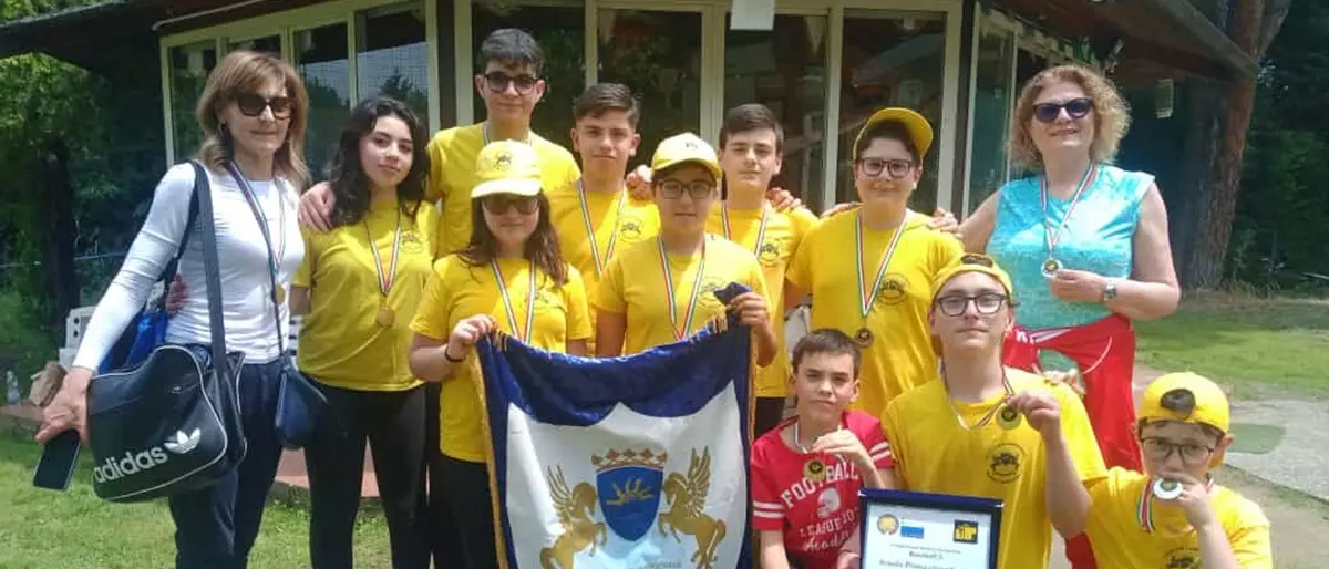 Reggio, l'istituto comprensivo Telesio trionfa alle competizioni sportive scolastiche di Baseball 5 di Rende