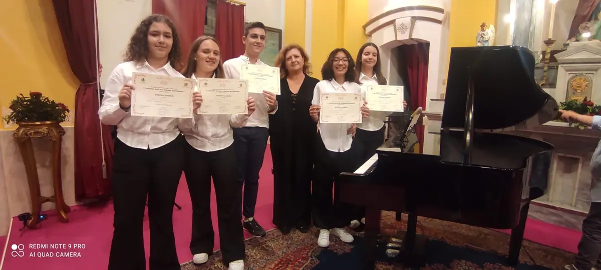 Taurianova, al concorso musicale Armonie Mediterranee l'affermazione dell'ic Radice Alighieri di Catona di Reggio