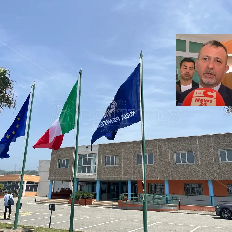 Reggio, Delmastro al carcere di Arghillà promette più personale e una soluzione tampone per gli alloggi prima della Caserma - VIDEO