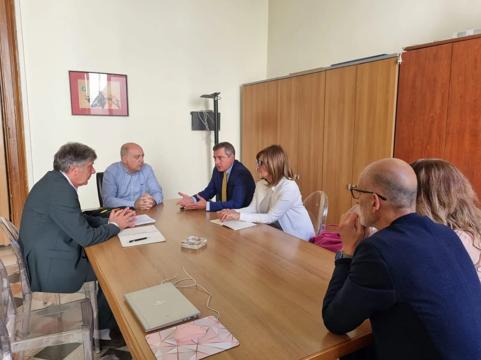 A palazzo San Giorgio l’Amministrazione discute di mobilità sostenibile con i rappresentanti di Confindustria