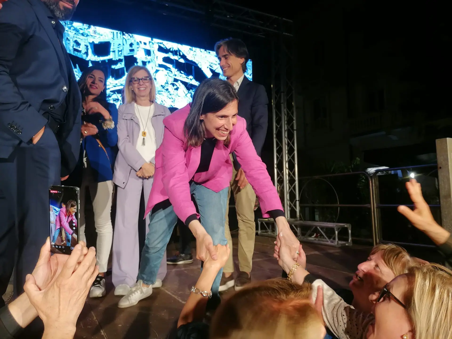 Europee, Schlein a Reggio: «L’autonomia è un cinico baratto tra Meloni e Salvini»