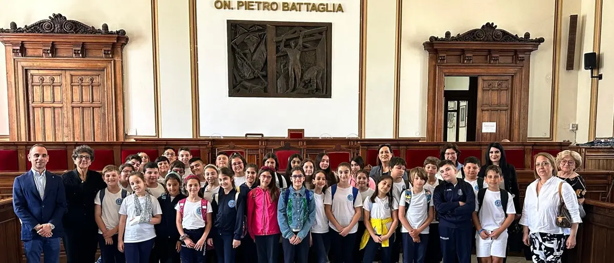 Reggio, studenti dell’istituto comprensivo “Radice-Alighieri” in visita a Palazzo San Giorgio
