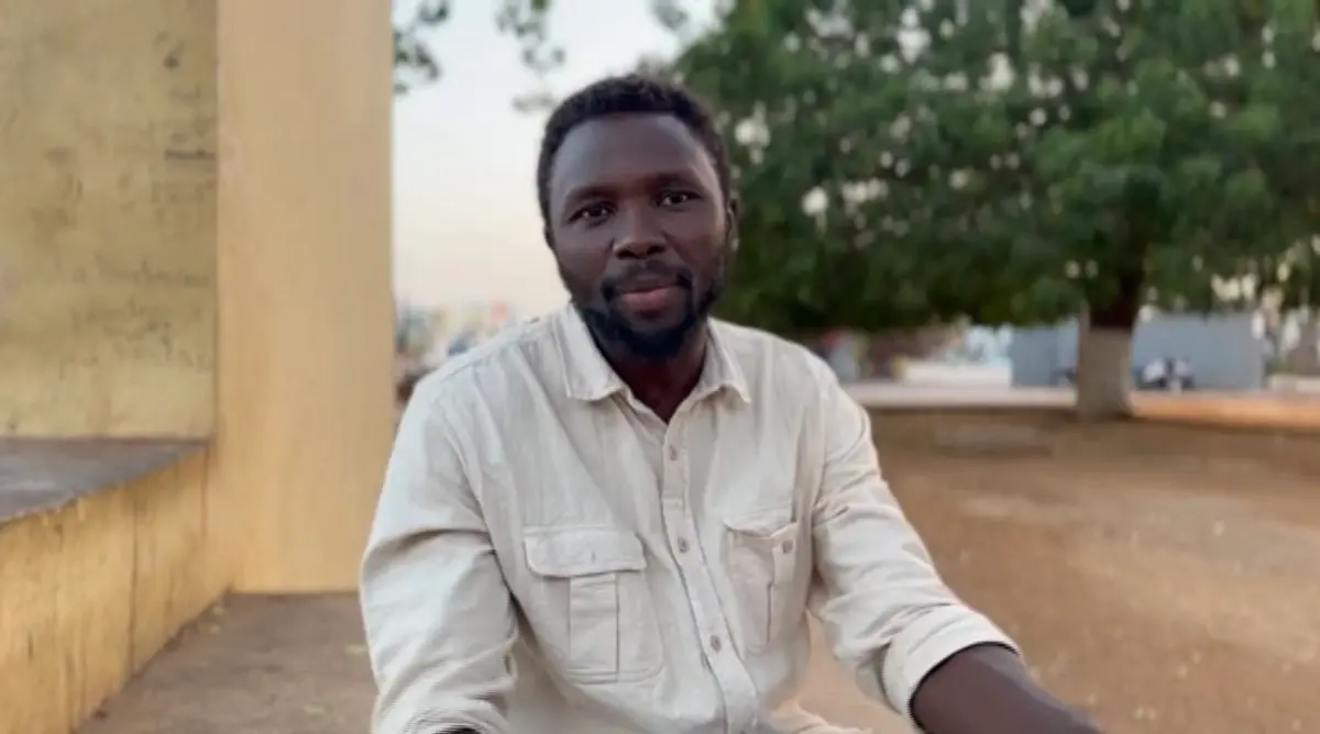 Migranti, Mamadou Kouassi: «Grazie ai volontari di Reggio per avere accolto anche chi non è sopravvissuto al mare»