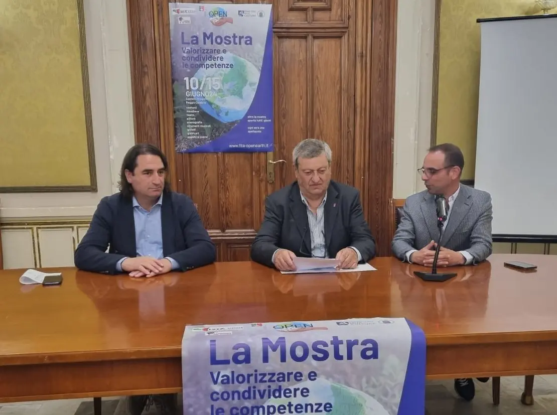 A palazzo San Giorgio presentato il progetto OpenEarth che animerà il Castello Aragonese: la rivoluzione sostenibile passa dal settore culturale