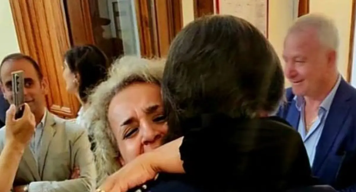 Reggio, Falcomatà: «La signora Anna non è più precaria, il suo abbraccio mi ha commosso»