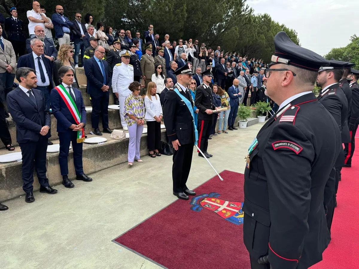 Festa per i 210 anni dell'Arma, Occhiuto: «Grazie per l'impegno per garantire legalità e sicurezza»