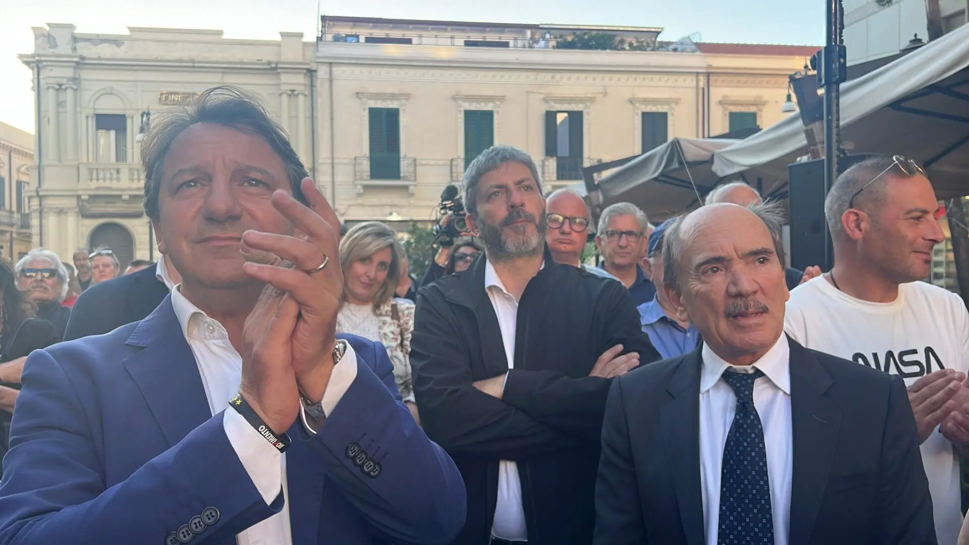 I Cinquestelle in piazza Camagna a Reggio chiudono la campagna elettorale