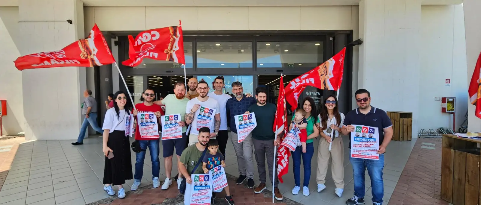 Gioia Tauro, lavoratori Decathlon in sciopero. Filcams Cgil: «Lanciato un importante segnale all’azienda»