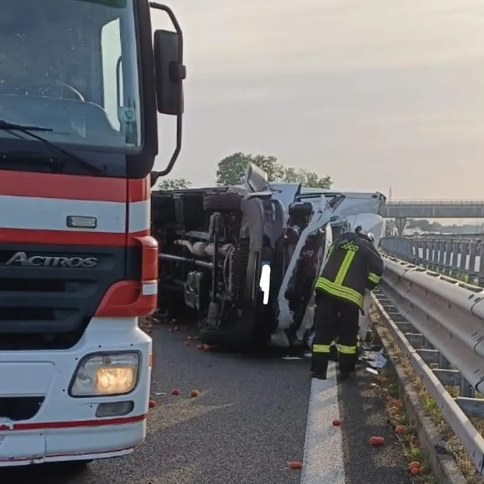Gioia Tauro, incidente sull'A2: tre feriti e tratto chiuso al traffico