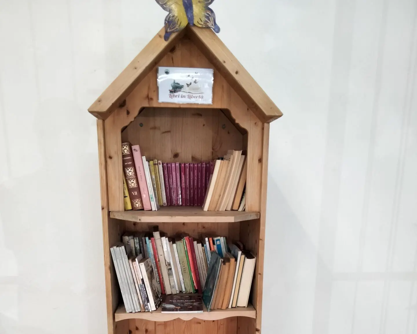 L'ottavo anno di \"Porta un libro sotto l'ombrellone\" dalla Stazione FS di RC S Caterina