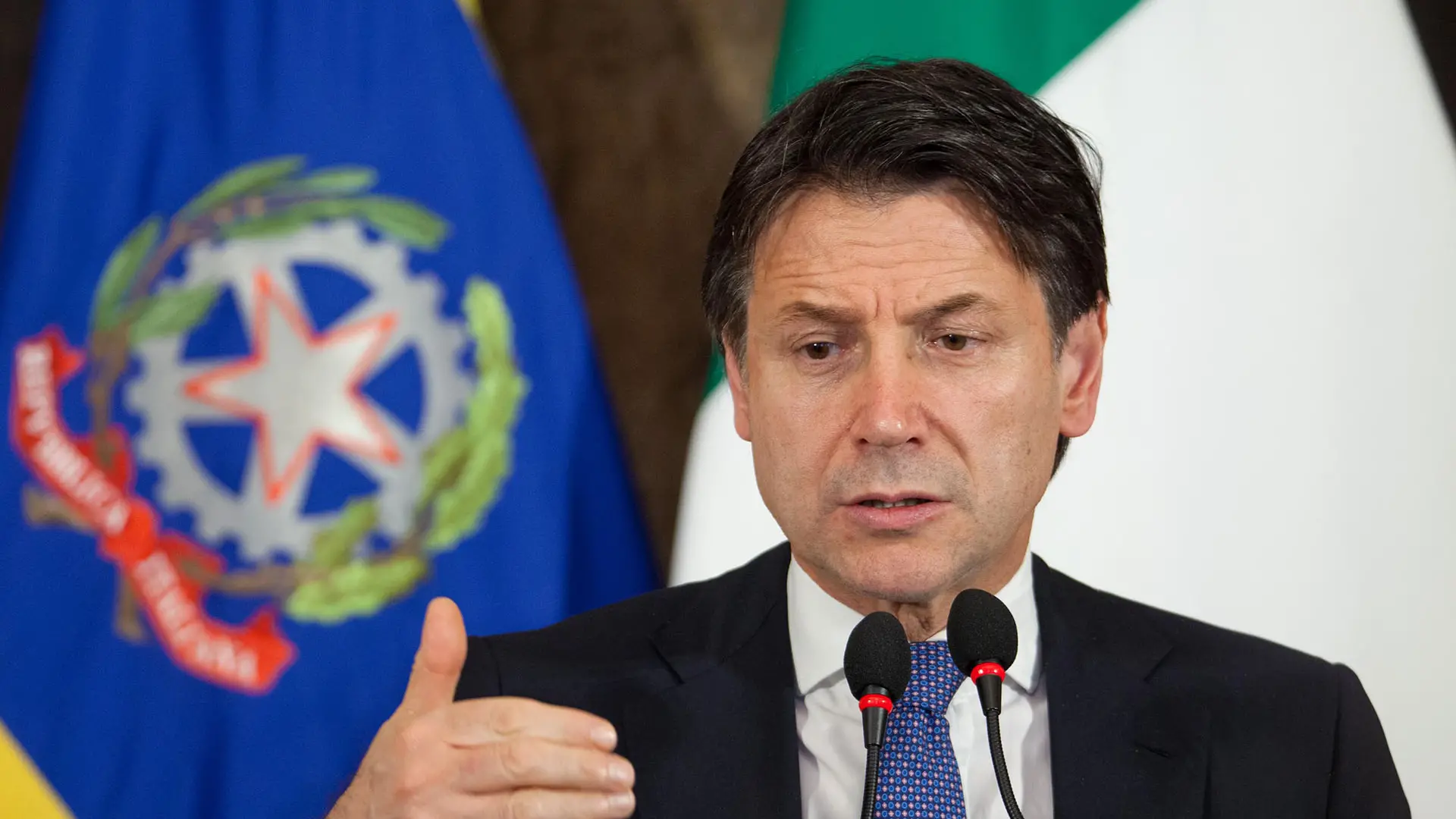 20190418 REGGIO CALABRIA POL Consiglio di ministri straordinario nella citt\\u00E0 dello stretto. Il Presidente del Consiglio Giuseppe Conte insieme al ministro della Saluta Giulia Grillo in conferenza stampa al termine della seduta. In foto il Presidente Conte. Foto ANSA/Marco Costantino
