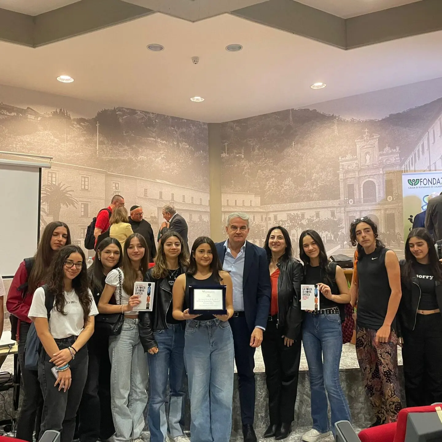 I ragazzi del Liceo Zaleuco alla Fondazione Carical per incontrare gli autori Mencarelli e Zerbini