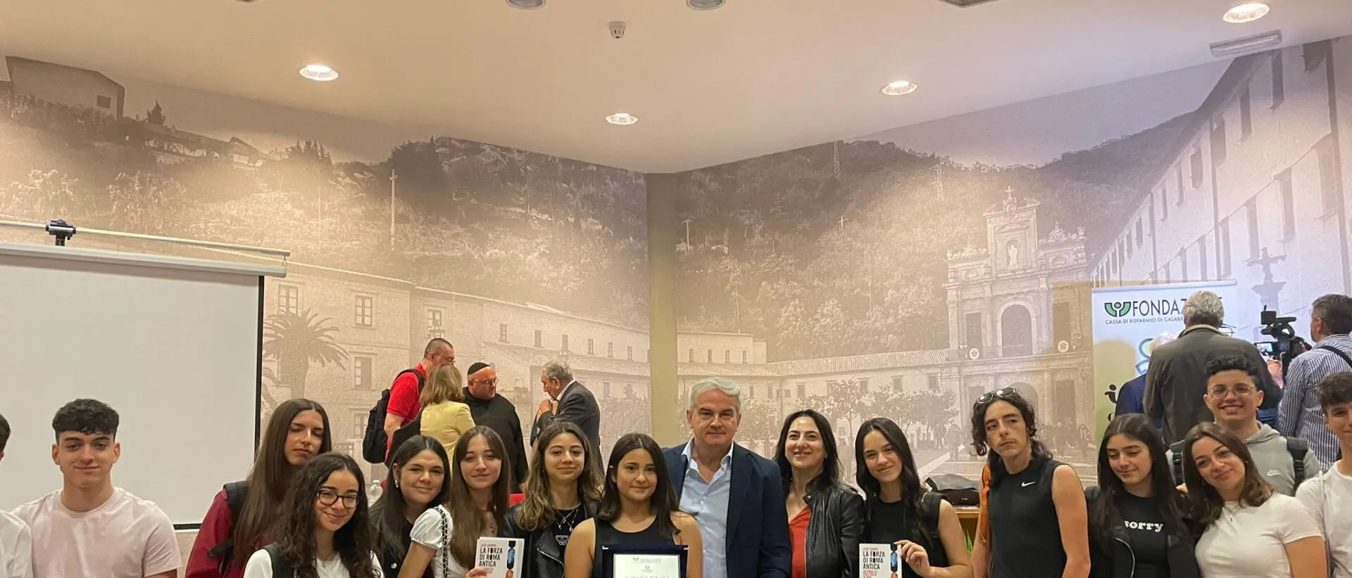 I ragazzi del Liceo Zaleuco alla Fondazione Carical per incontrare gli autori Mencarelli e Zerbini