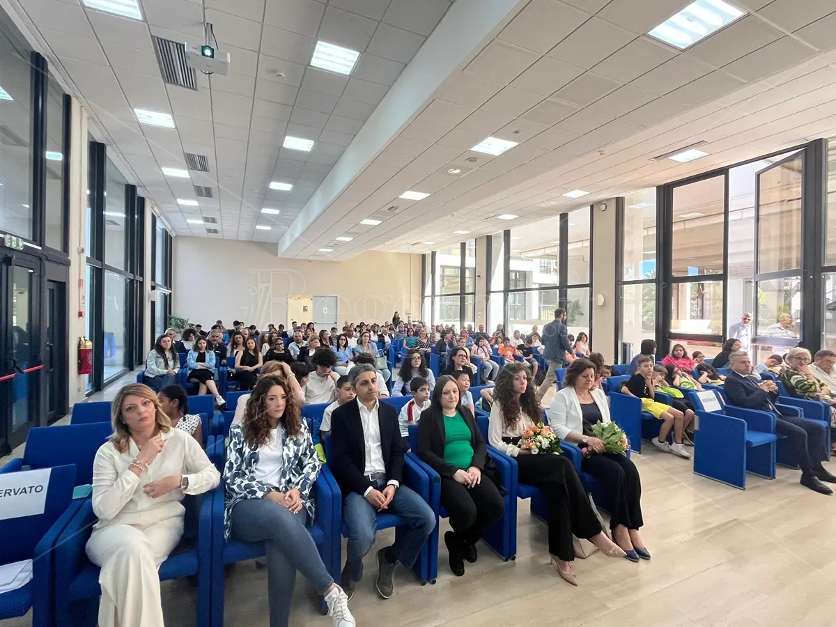 Reggio, scuole alla scoperta del territorio: il Consiglio regionale premia le scuole del progetto Ragazzi in Aula - VIDEO