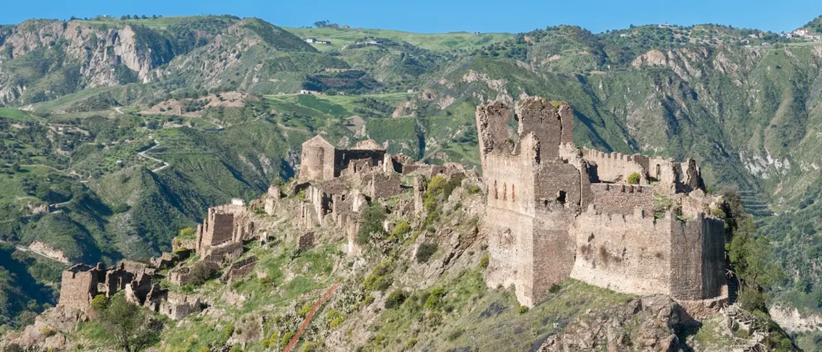 Condofuri \"Città che Legge\": il comune rilancia l'impegno per il futuro culturale della comunità grecanica