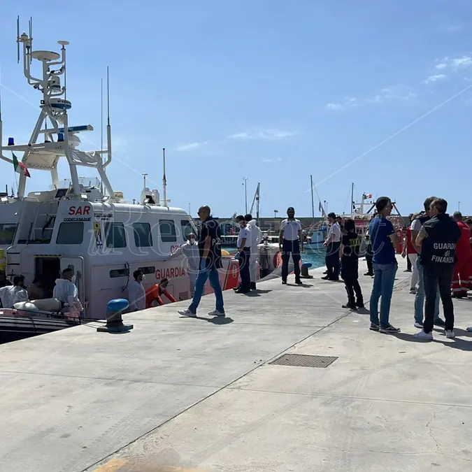 Migranti, l’esodo continua: soccorse a Roccella 55 persone