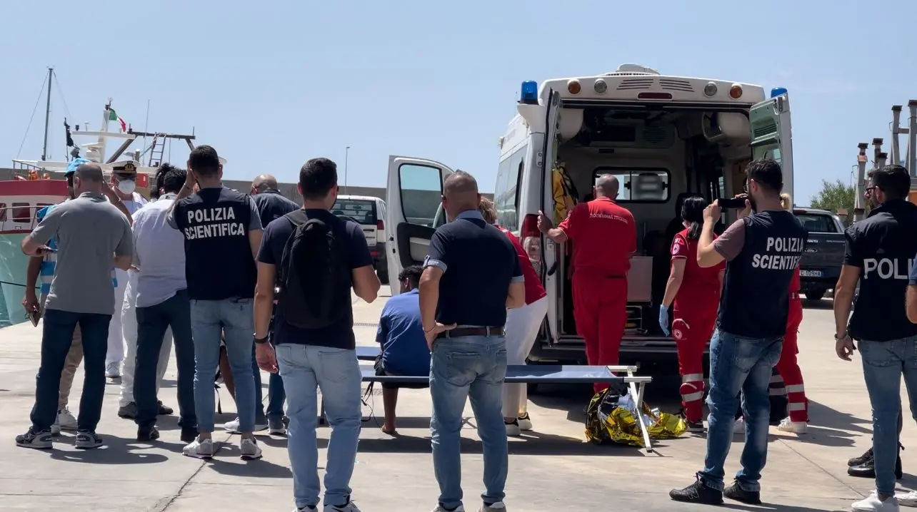 Prima lo scoppio, poi la tragedia: un’esplosione all’origine del naufragio di Roccella?