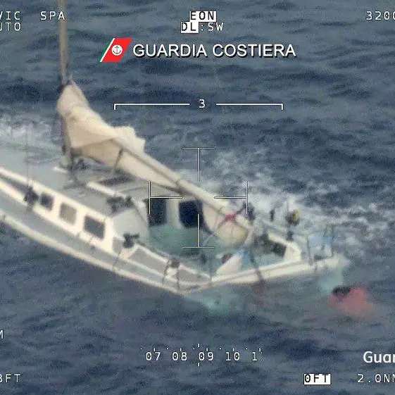 Naufragio migranti, le vittime salgono a 9: recuperato un altro corpo