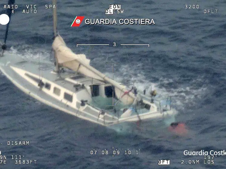 Porticello e Roccella, naufragi raccontati e naufragi negati e l'ostinata infedeltà alla nostra stessa umanità