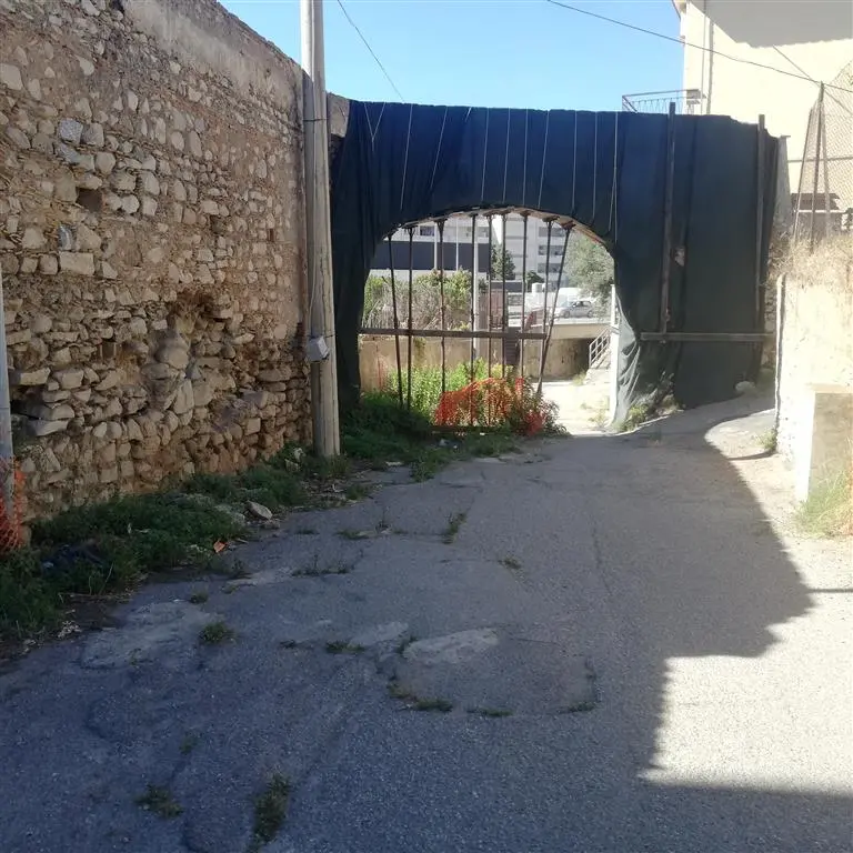 Pellaro, l'Arco di Nesci è a rischio crollo: L'Ancadic ne denuncia il degrado | FOTO