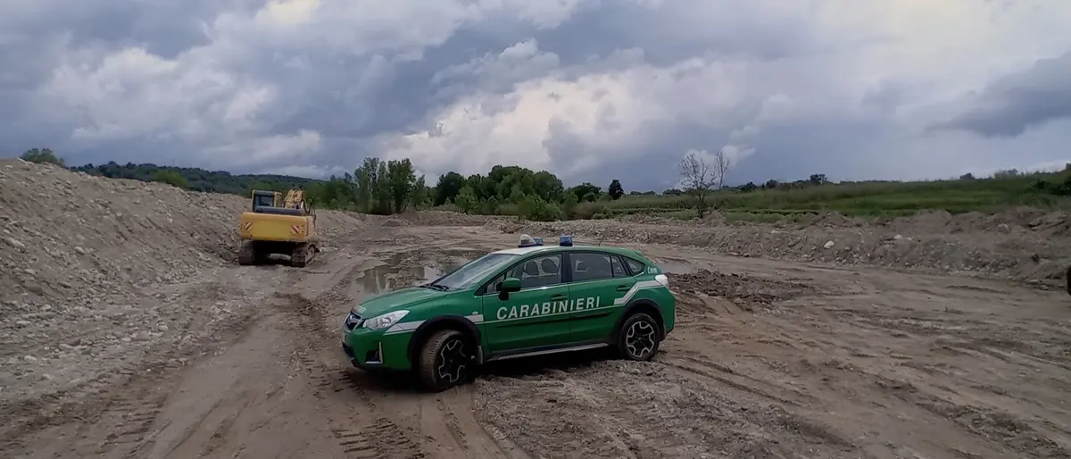 Seminara, lavori abusivi su terreni vincolati: deviato il corso del torrente Duverso - VIDEO