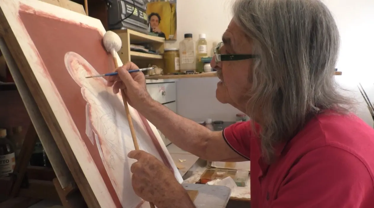 In Calabria c'è uno degli ultimi iconografi al mondo. La rara arte di rendere visibile l'invisibile
