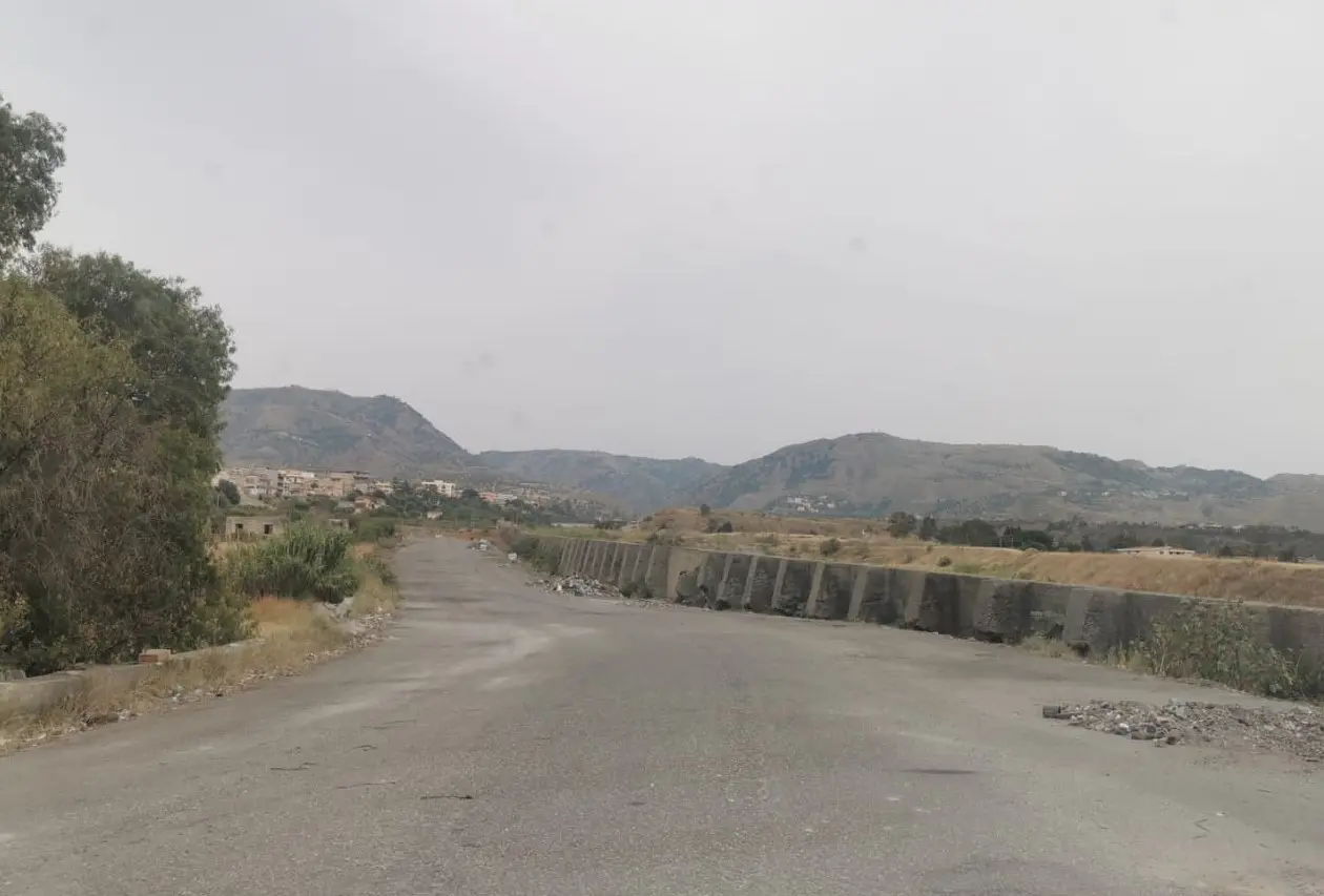 Quasi ultimata la bonifica della strada di accesso al centro agroalimentare di Mortara