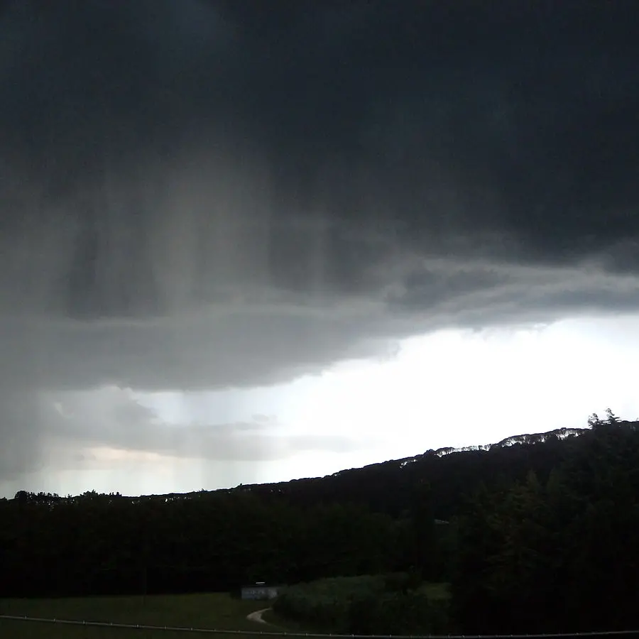 Meteo Reggio Calabria, cieli molto nuvolosi con deboli piogge