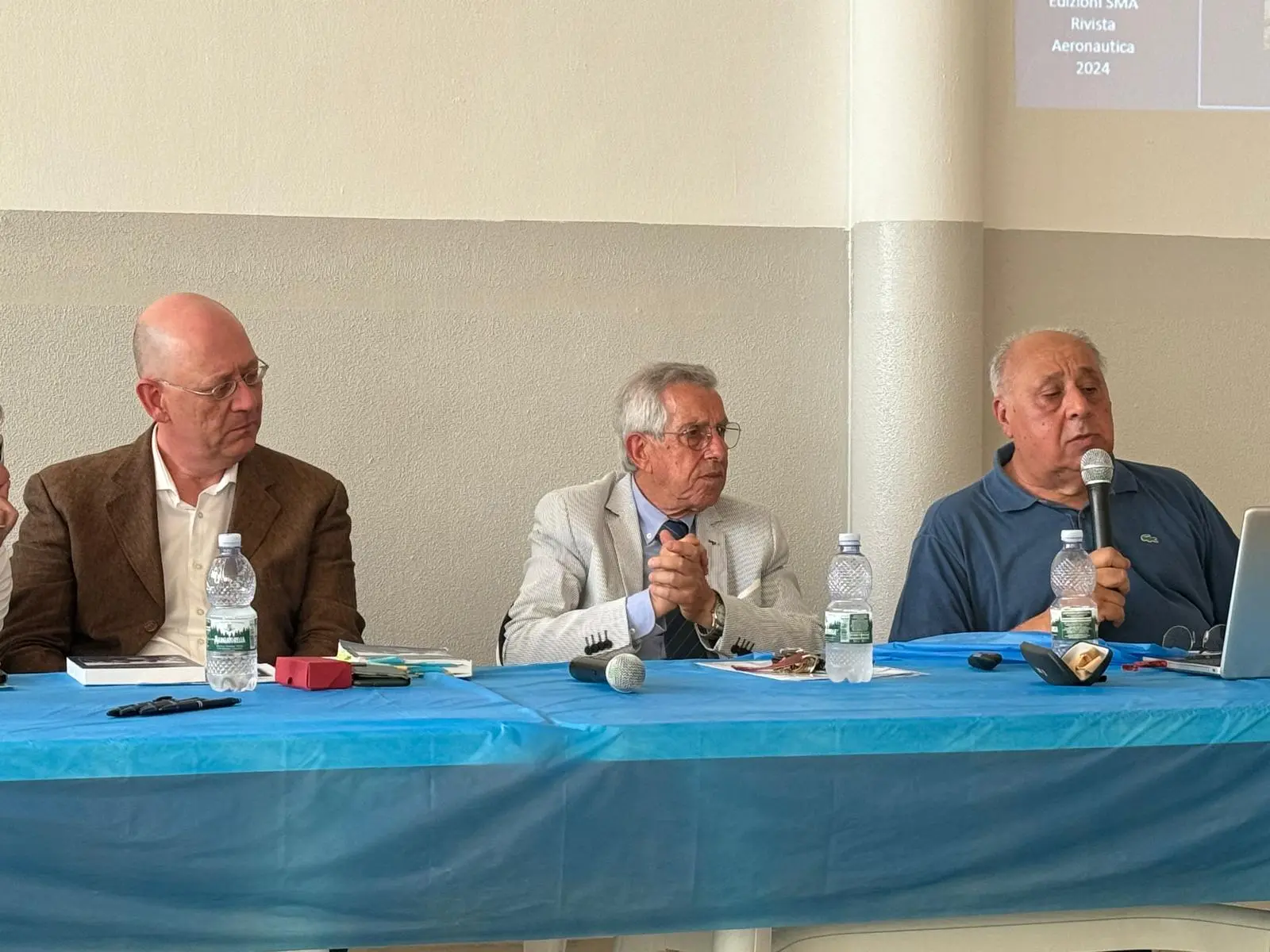 Reggio, presentato il libro di Egizi in Aeroporto presso la sede dell’Aero Club dello Stretto