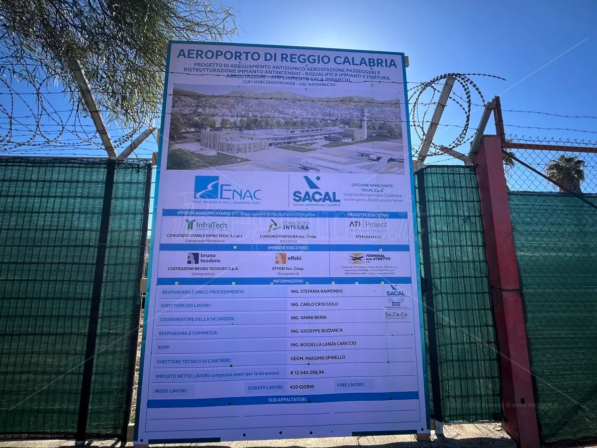 Aeroporto Reggio, cantiere nuova aerostazione in stallo: cosa succede?